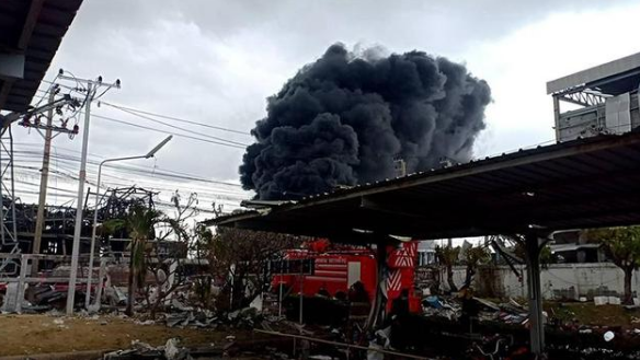 泰國化工廠爆炸瞬間